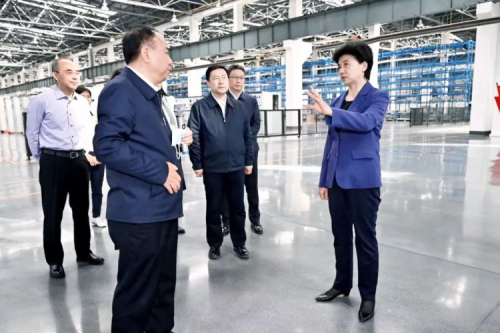梁惠玲蒞臨九洲集團(tuán)，深入包聯(lián)企業(yè)調(diào)研